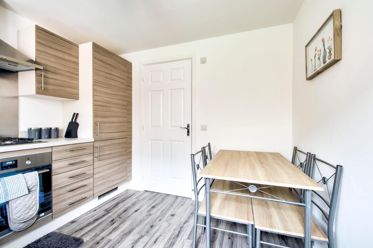 2-Bedroom Holiday Home With Private Garden & Parking EDI Exterior foto